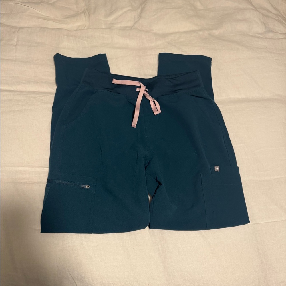 Figs Yola Skinny M